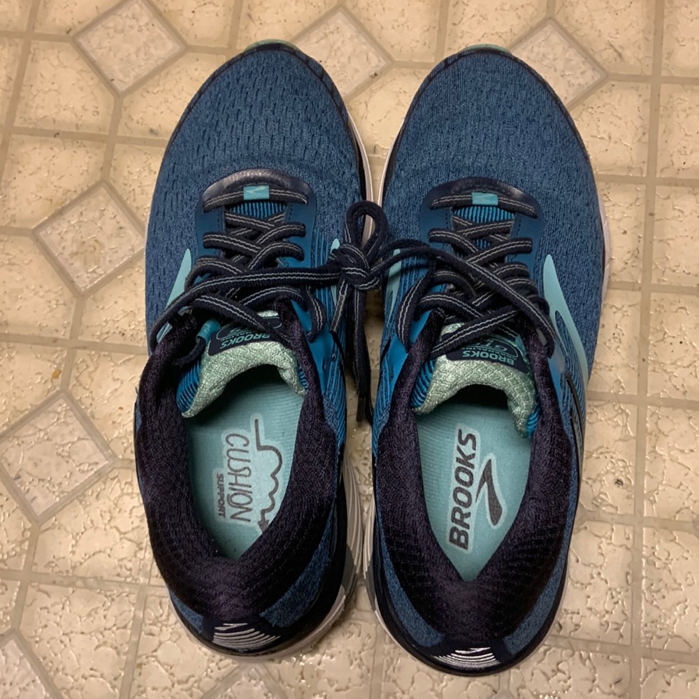 Brooks Adrenaline GTS 18 Women Sz 10  Blue Running Shoe 1202682E495